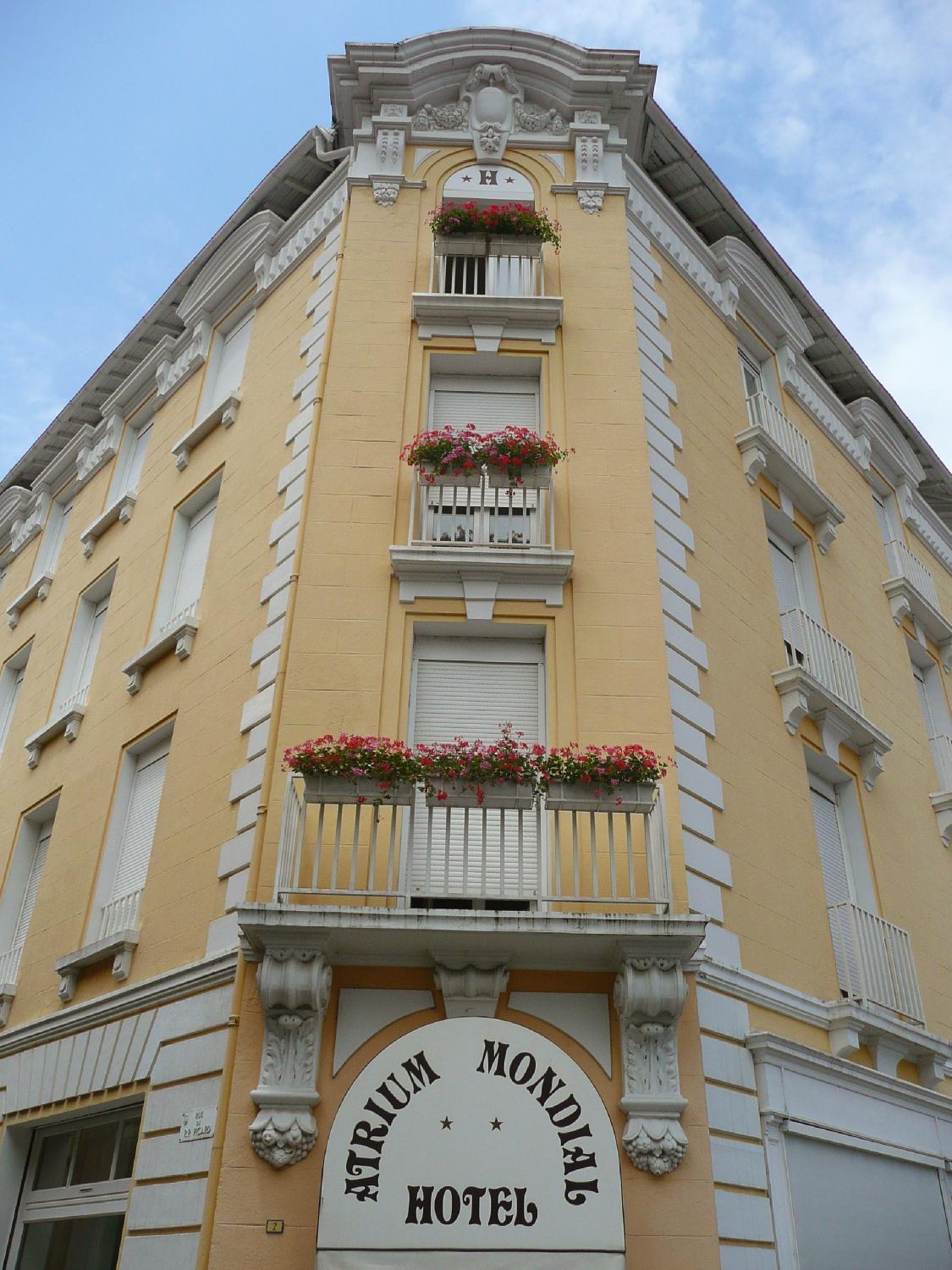 Hotel Atrium Mondial Lourdes Exterior photo