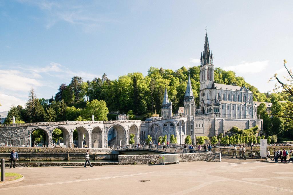 Hotel Atrium Mondial Lourdes Exterior photo